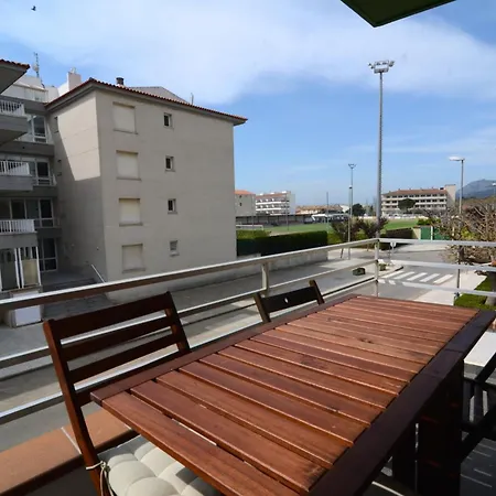 Omega 5 1-d Apartment *