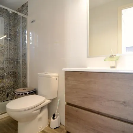 Omega 5 1-d Apartment